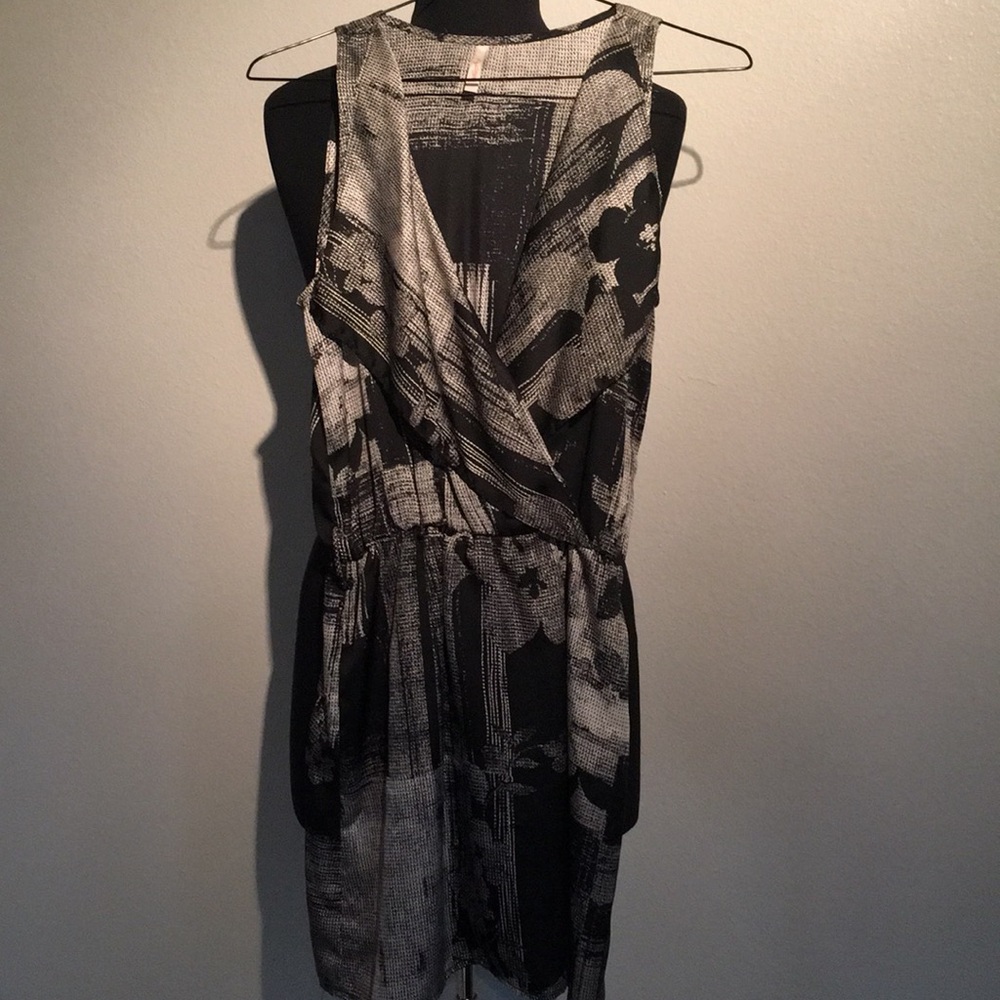 B & W Dress - Picture 1 of 2